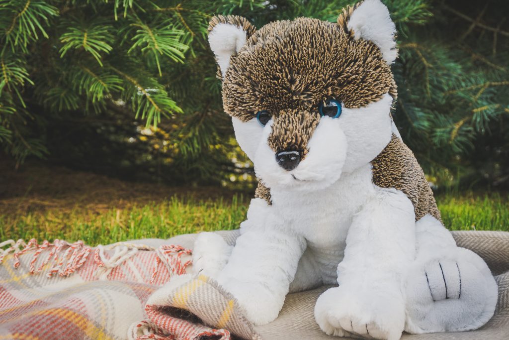 16" Howl the Wolf